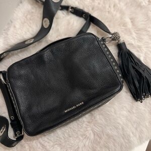 SOLD ❌POST - Michael Kors Black Camera Crossbody Bag